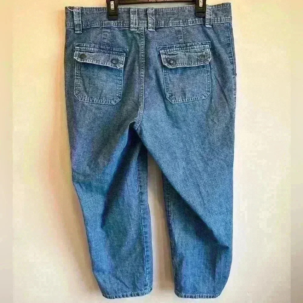 Liz Claiborne Size 10 Women’s Jeans/Capris. - Picture 9 of 10